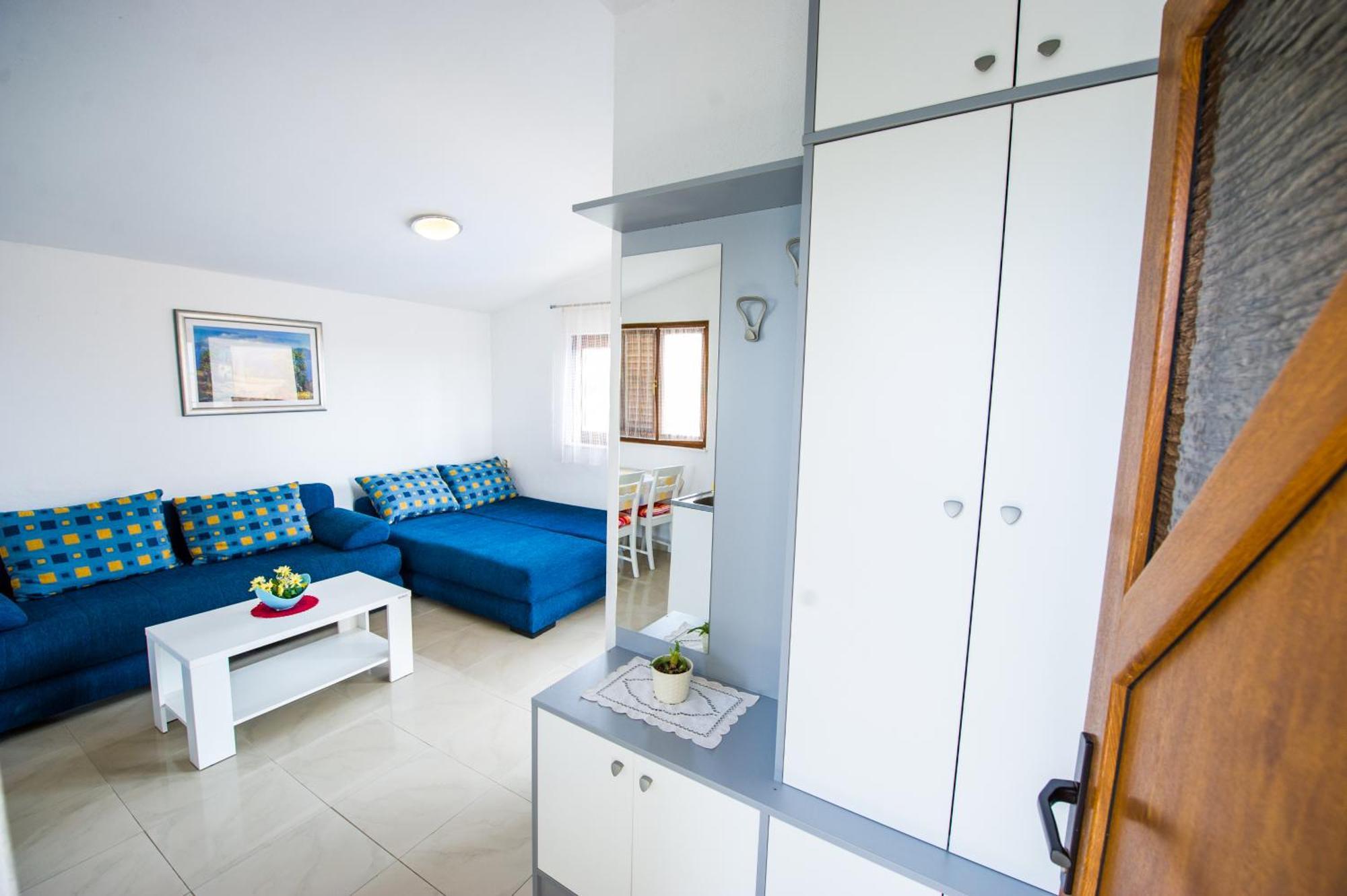 Apartments Villa Flora Rogoznica  Eksteriør billede